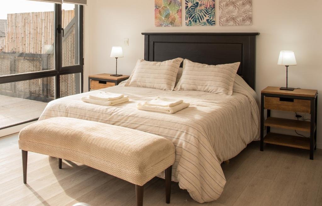 Departamento en el Centro con Terraza y Vista al Lago